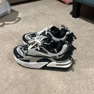 Nike Shoes Size 7.5
